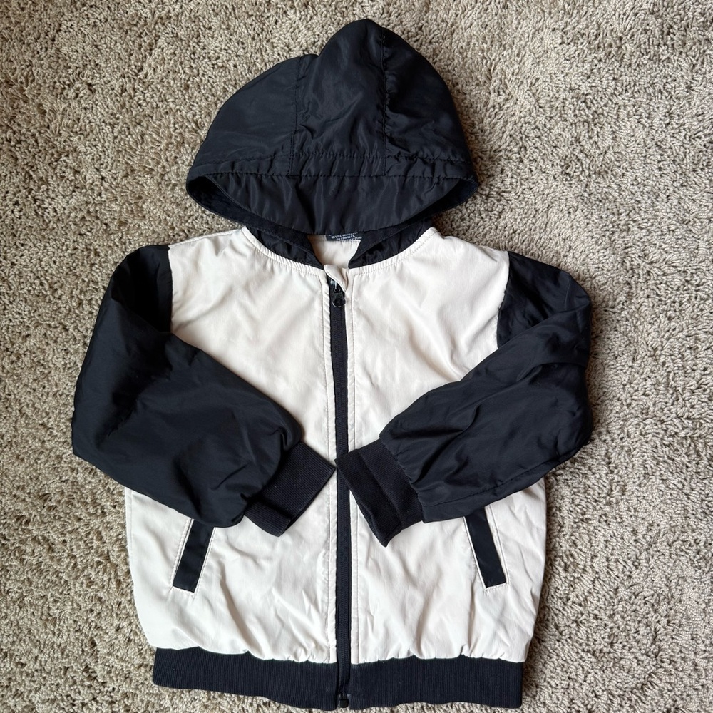 Little Bipsy Black and Cream Color-Blocked Jacket 18-24 with Full-Length Zipper